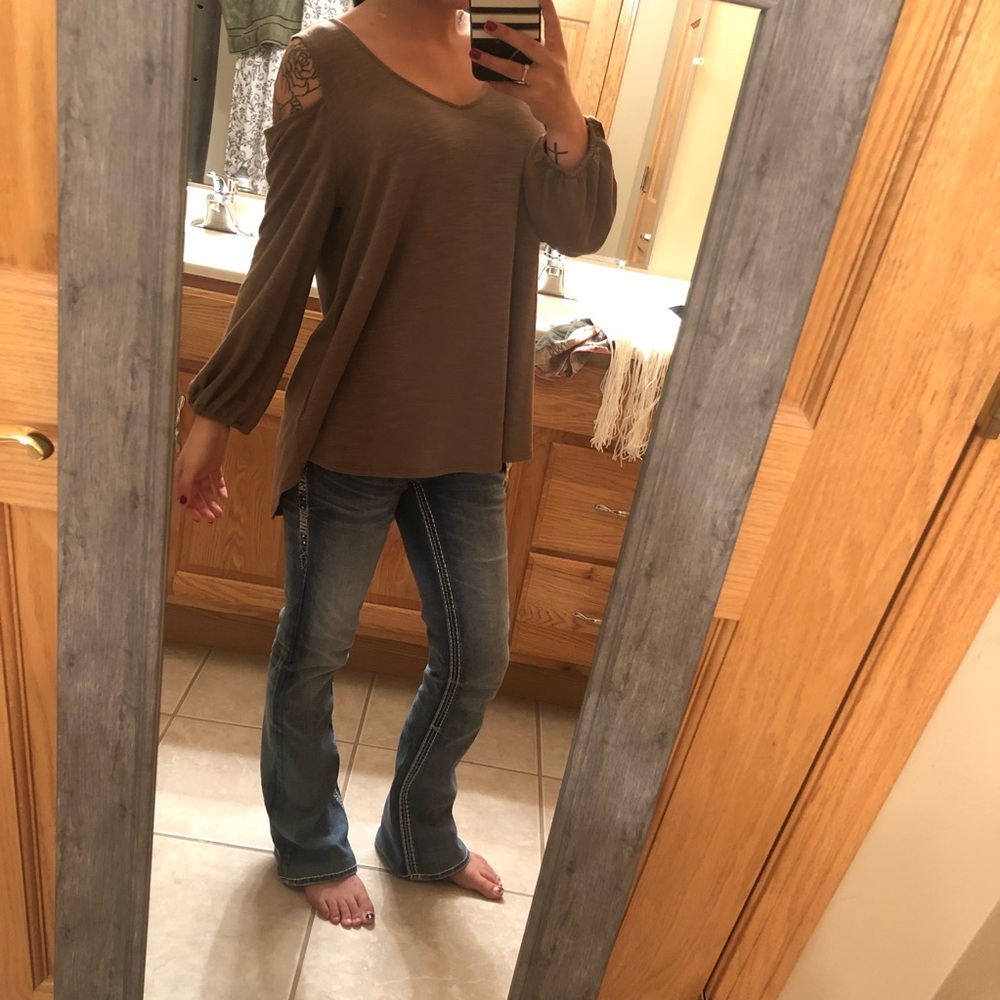 Cold shoulder 3/4 sleeve